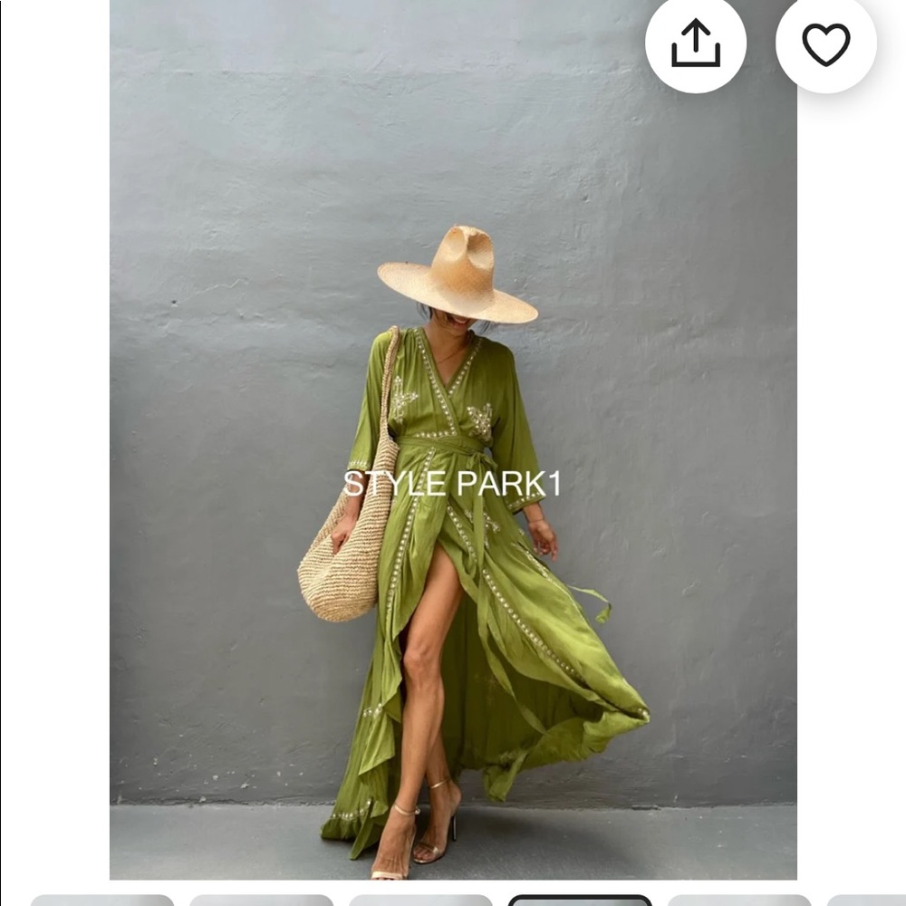 Beautiful green wrap dress! One size. Stylepark1 was $60 plus $20 shipping